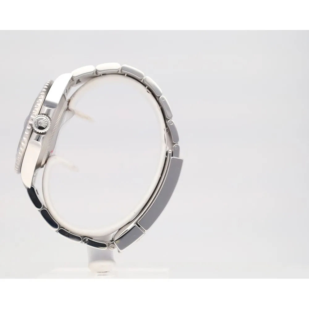 submariner-date-41_4-25686-45e2e89e