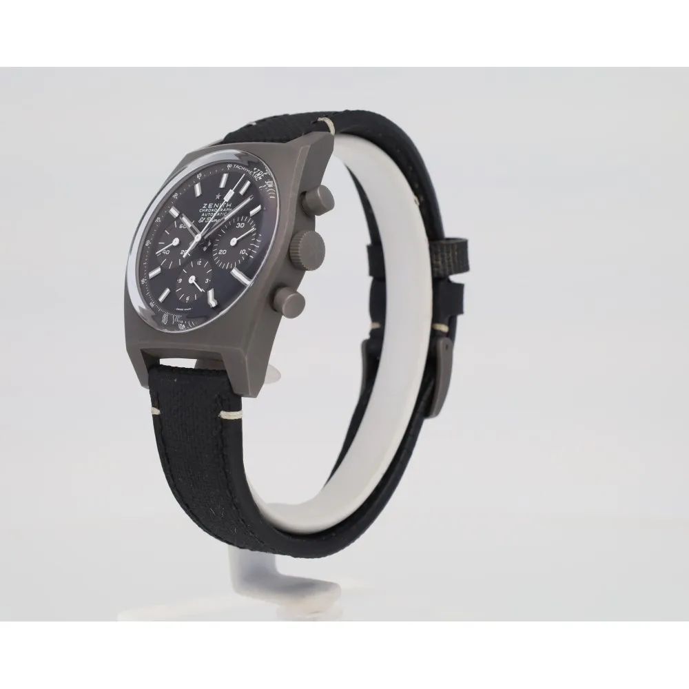 chronomaster-revival-shadow_4-26247-6d150796