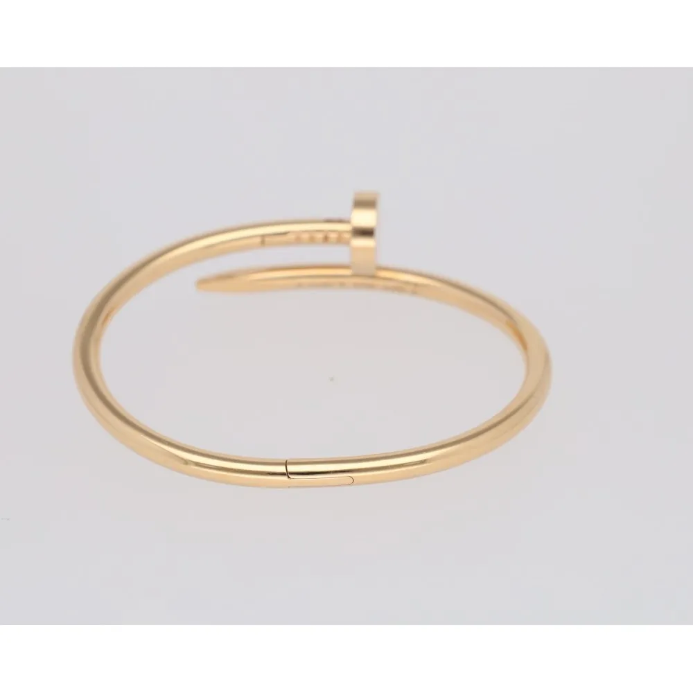 juste-un-clou-classique_4-27503-da95e3a8