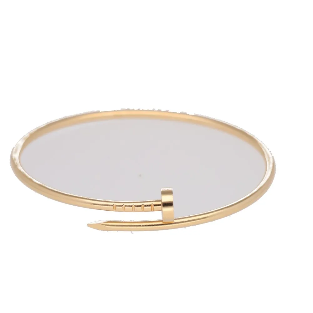 juste-un-clou-pm_4-27131-6f3b8b26