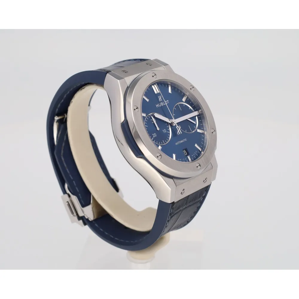 classic-fusion-chronograph-titane_4-27031-d2e63894