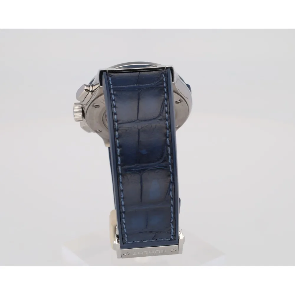 classic-fusion-chronograph-titane_4-27031-ee96cec4