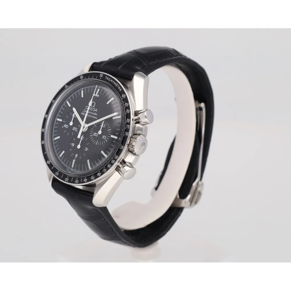 speedmaster-professional-moonwatch_4-29053-57c1f0f4