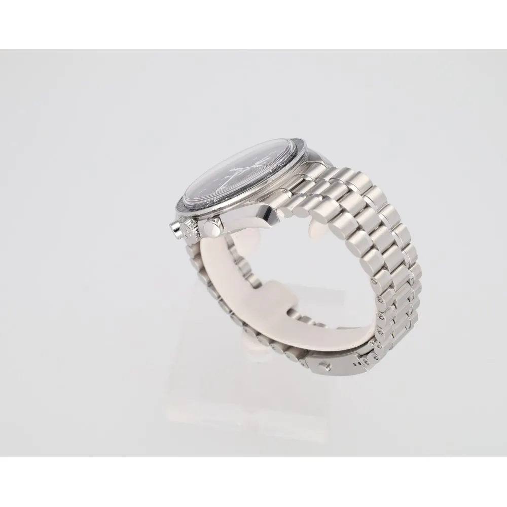 speedmaster-moonwatch_4-30139-1aa8e45b
