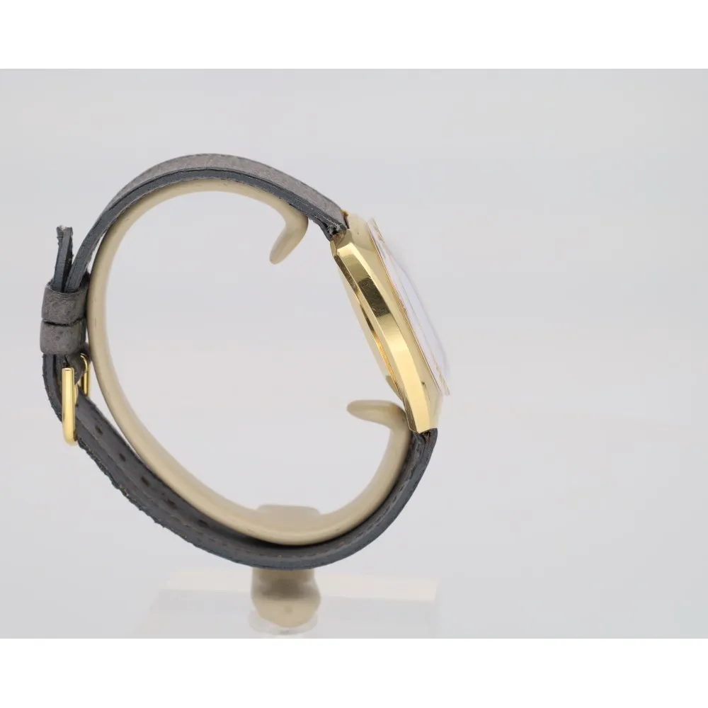 de-ville-35_4-26874-064082ee