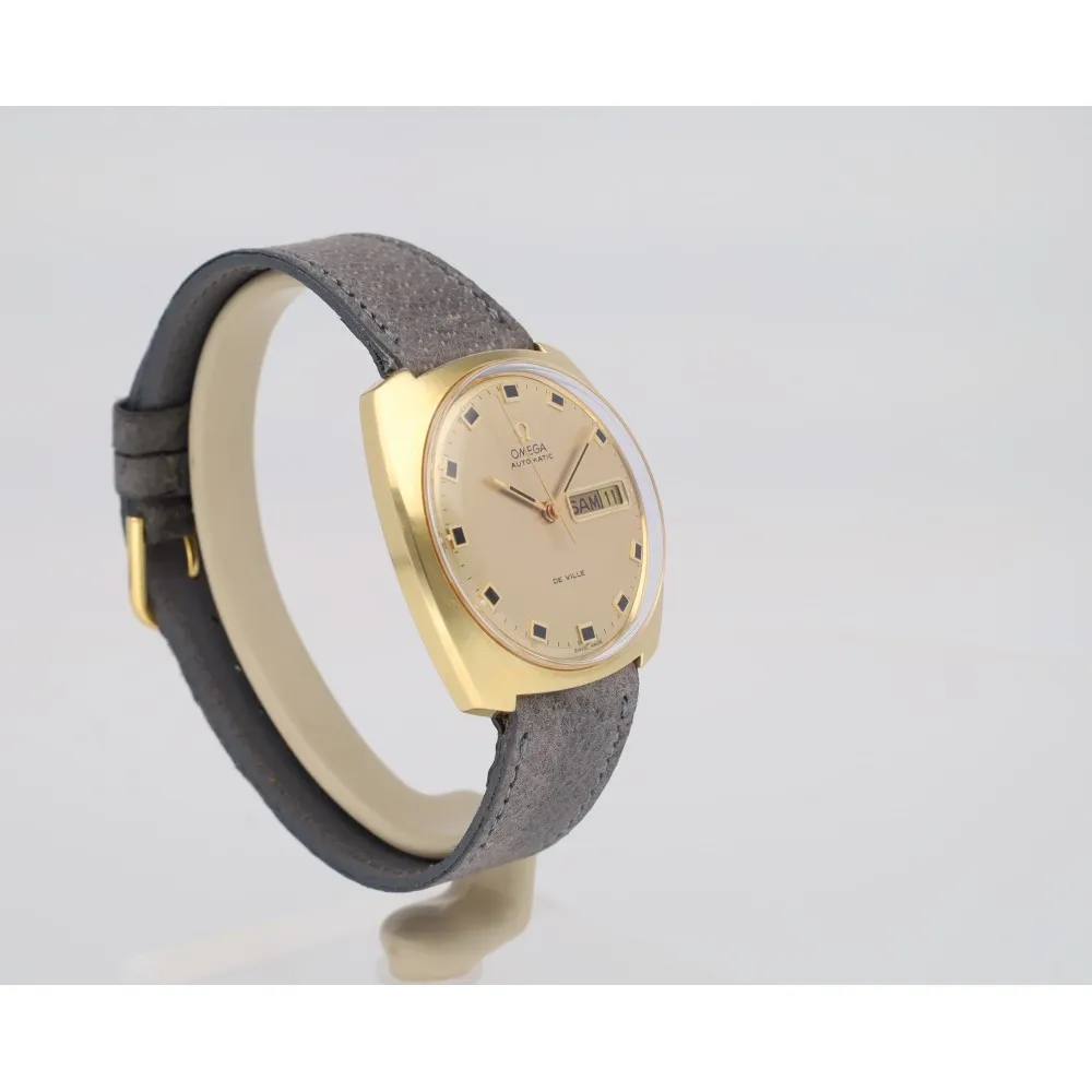 de-ville-35_4-26874-e2a8b4c3