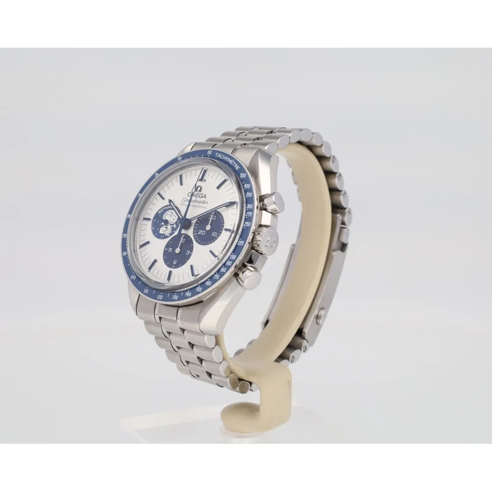 speedmaster-moonwatch-snoopy-award_4-27165-29a7f55d