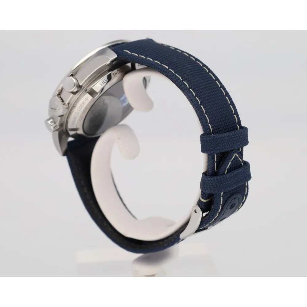 speedmaster-silver-snoopy-award-50th-anniversary_4-29412-0a2bd5d7