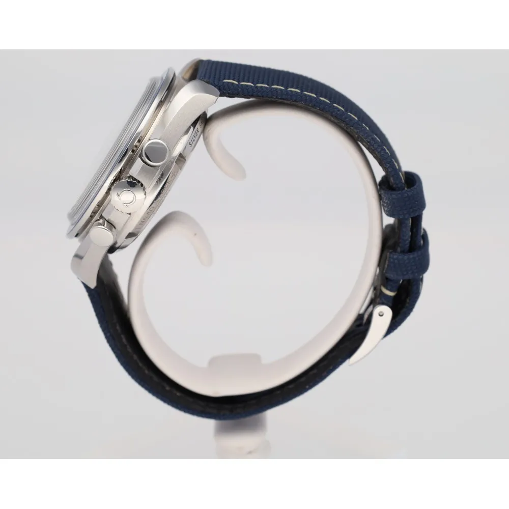 speedmaster-silver-snoopy-award-50th-anniversary_4-29412-f135a3a3