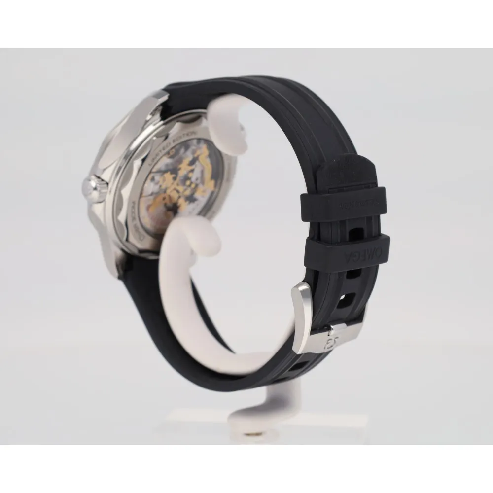 seamaster-diver-300-james-bond-edition-limitee-7007-ex_4-28378-5a21f822