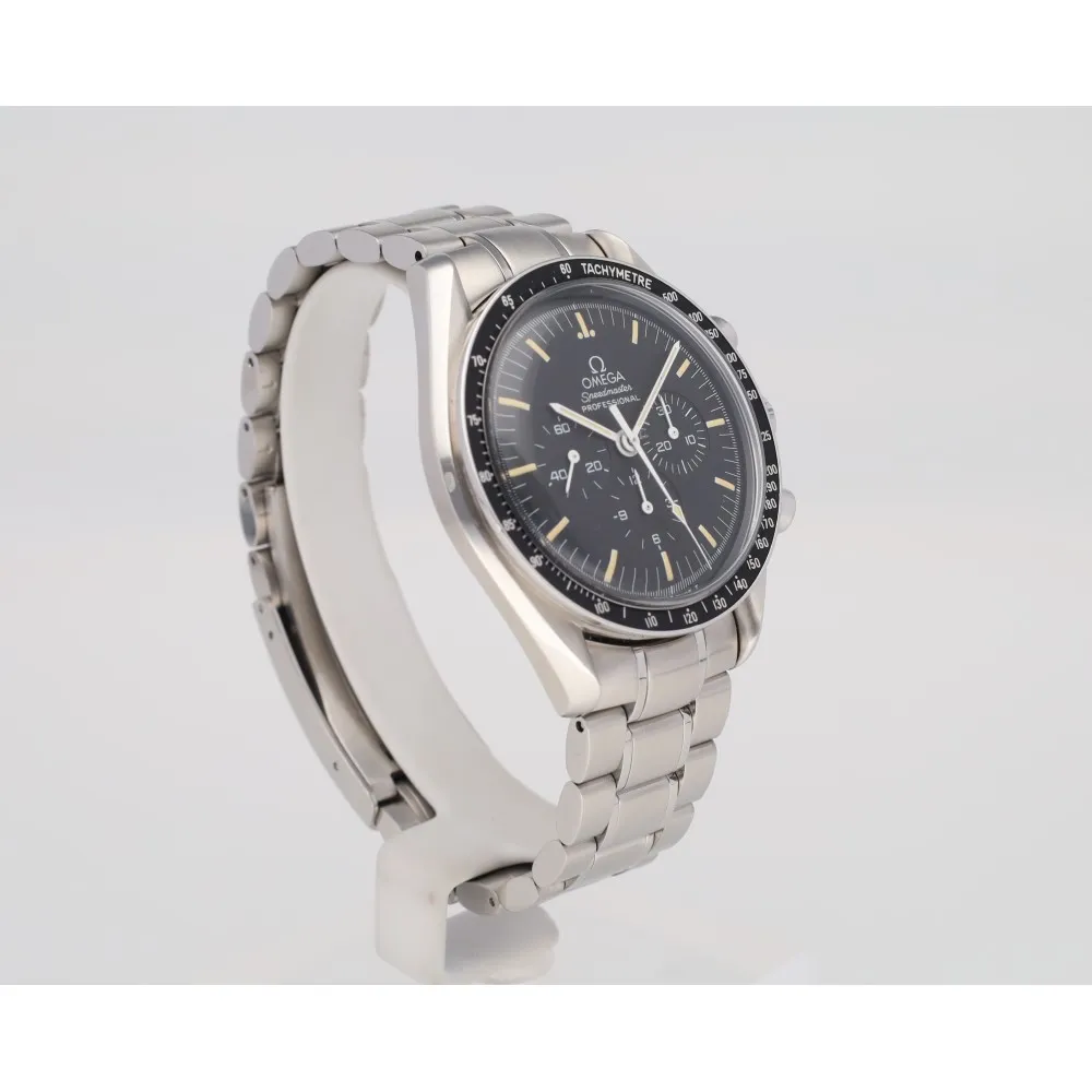 speedmaster-professionnal-moonwatch_4-27042-1130ec54