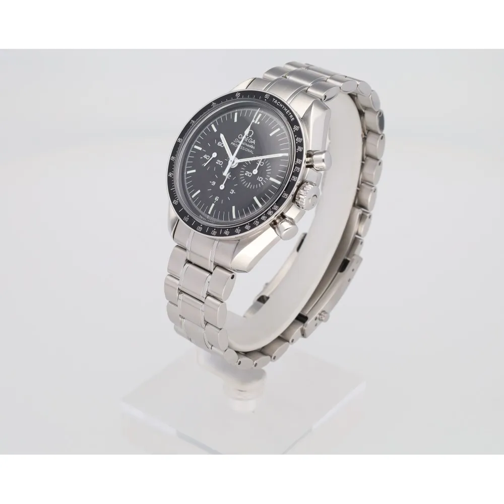 speedmaster-moonwatch-professional_4-27786-bd4641b7