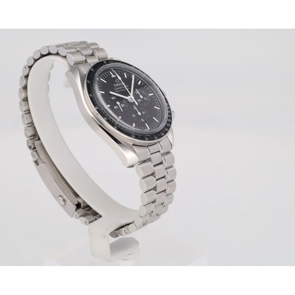 speedmaster-moonwatch_4-26774-9de940f8