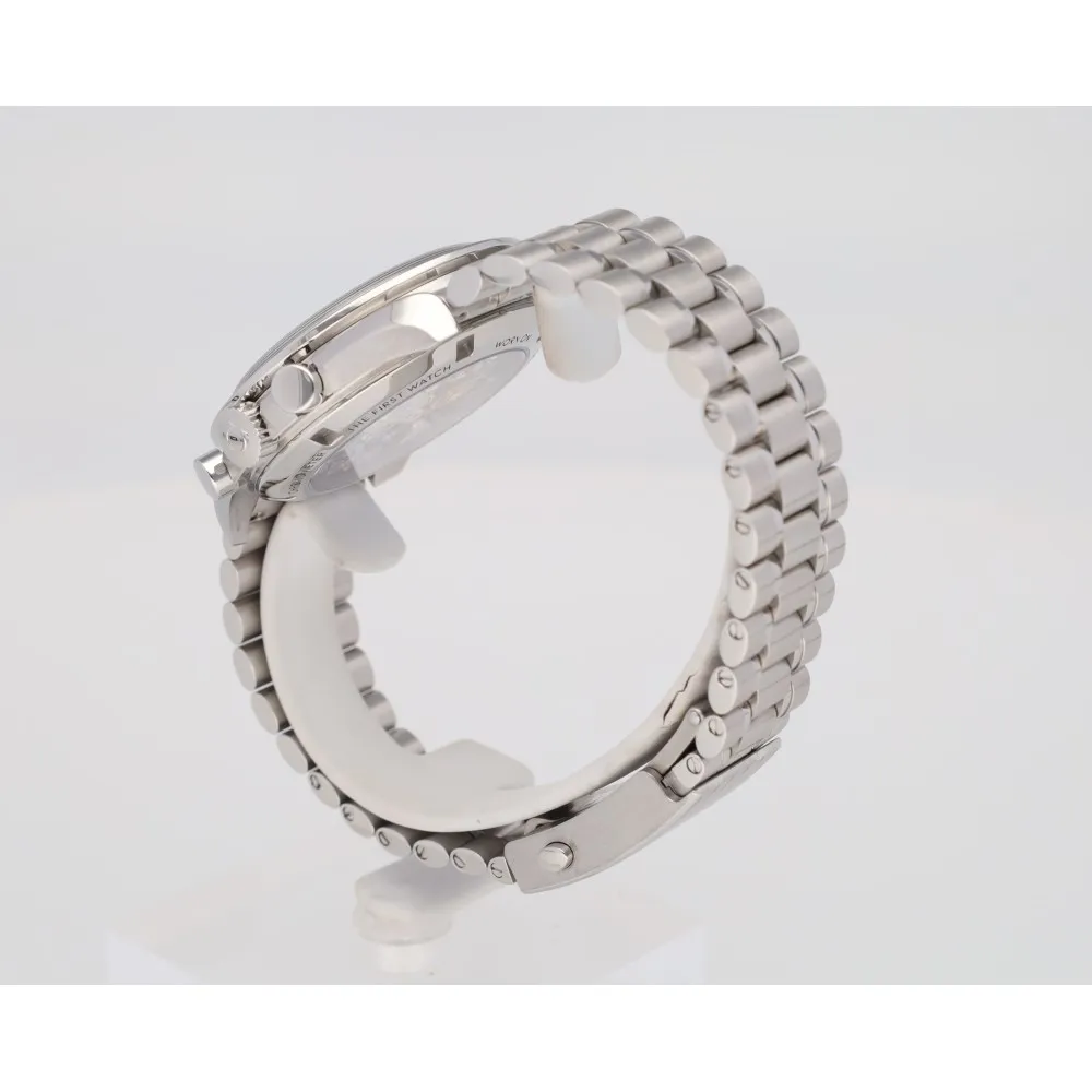 speedmaster-moonwatch_4-26774-b4a5b6cd