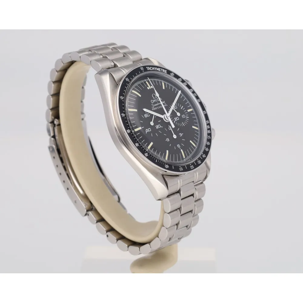 speedmaster-moonwatch_4-28830-b29804d9