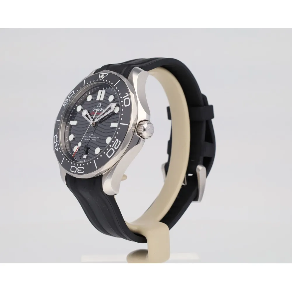 seamaster-diver-300_4-24489-88076309