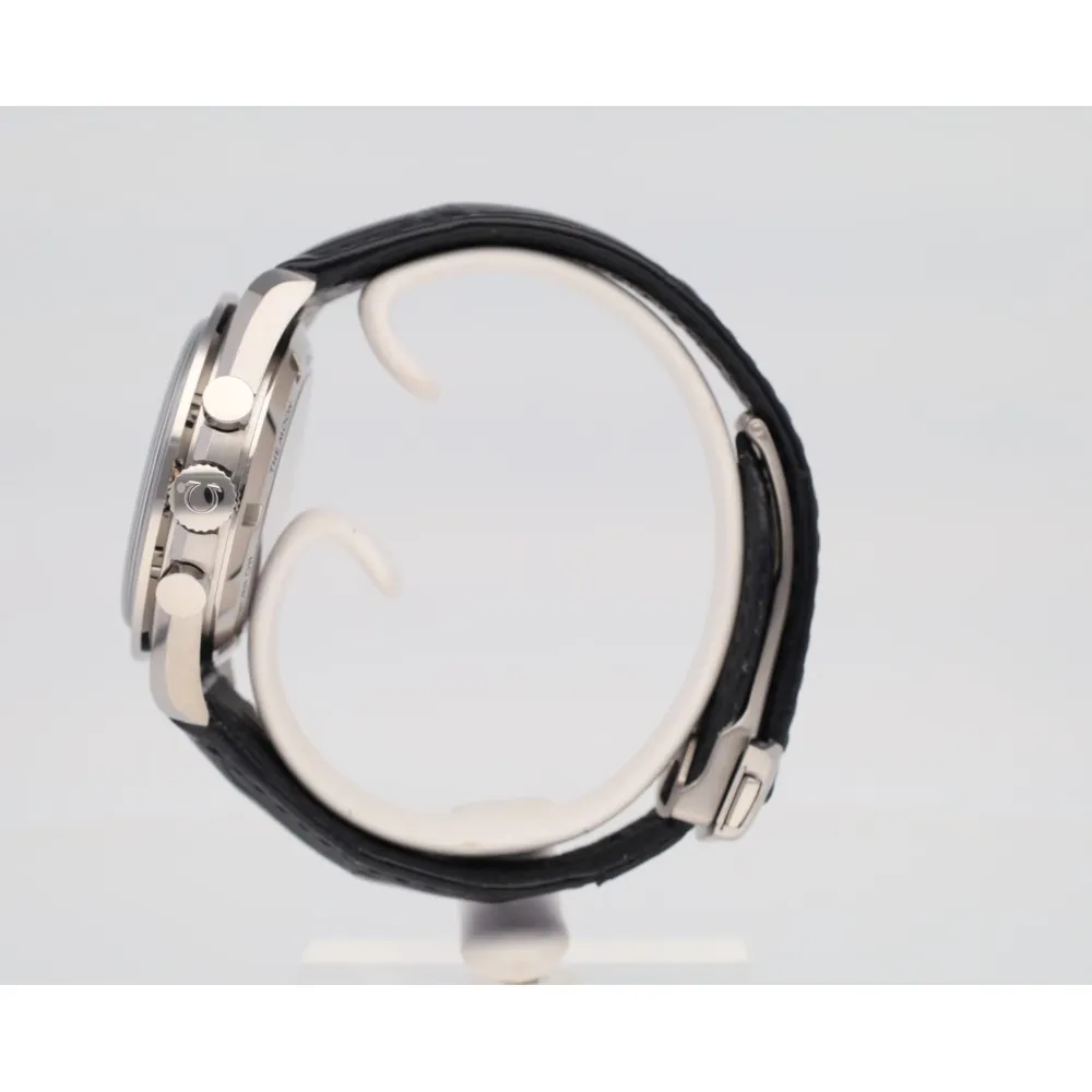 speedmaster-moonwatch-chronographe_4-28853-c21e34b4