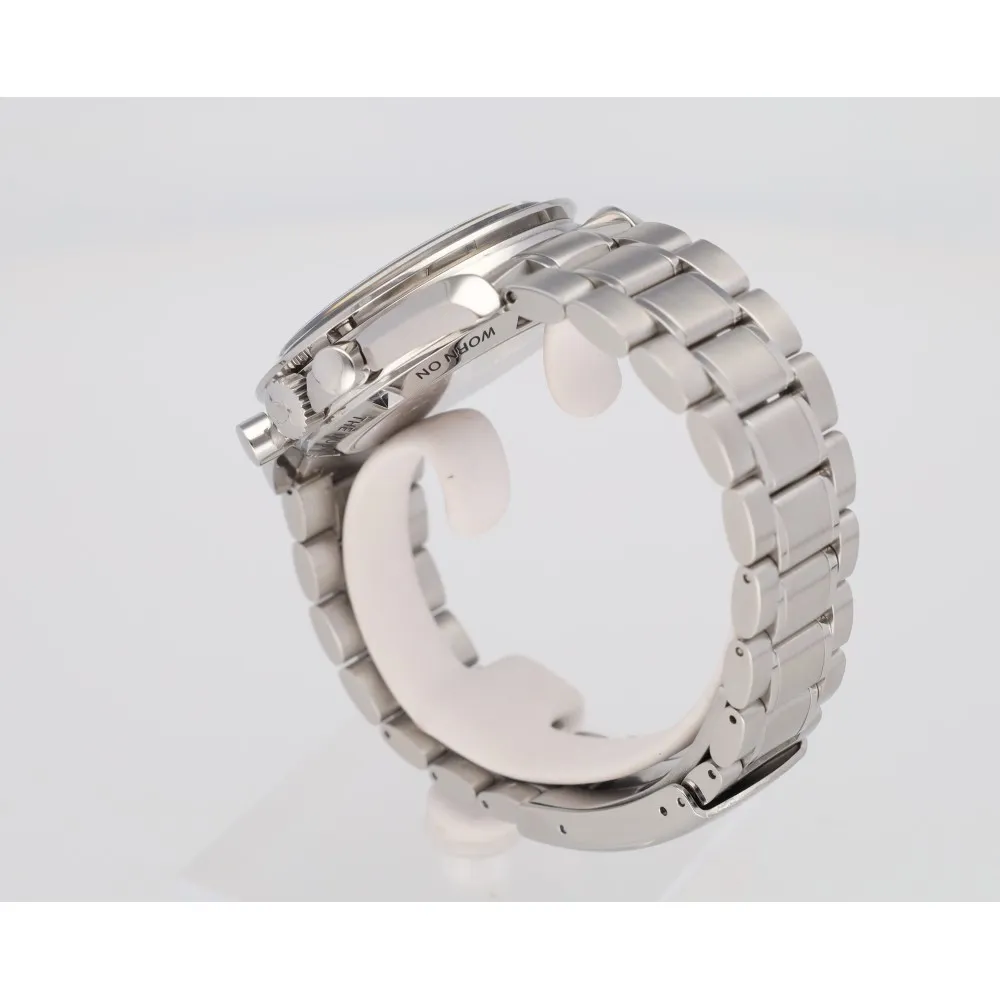 speedmaster-professional-moonwatch_4-28218-36d41a3a