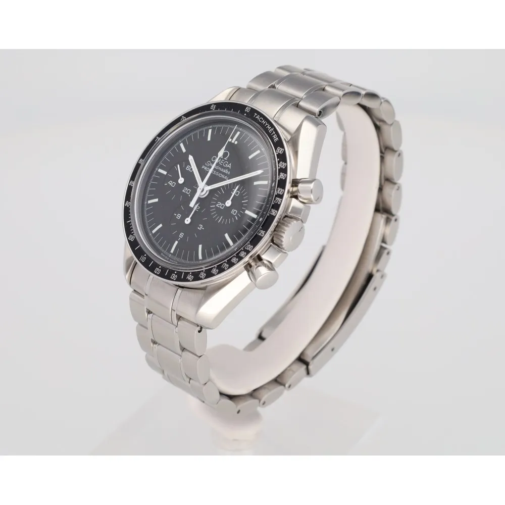 speedmaster-professional-moonwatch_4-28218-3e659af5