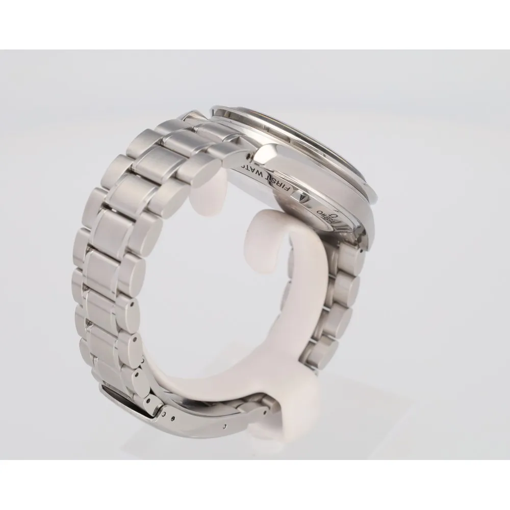 speedmaster-professional-moonwatch_4-28218-6d11e0d1