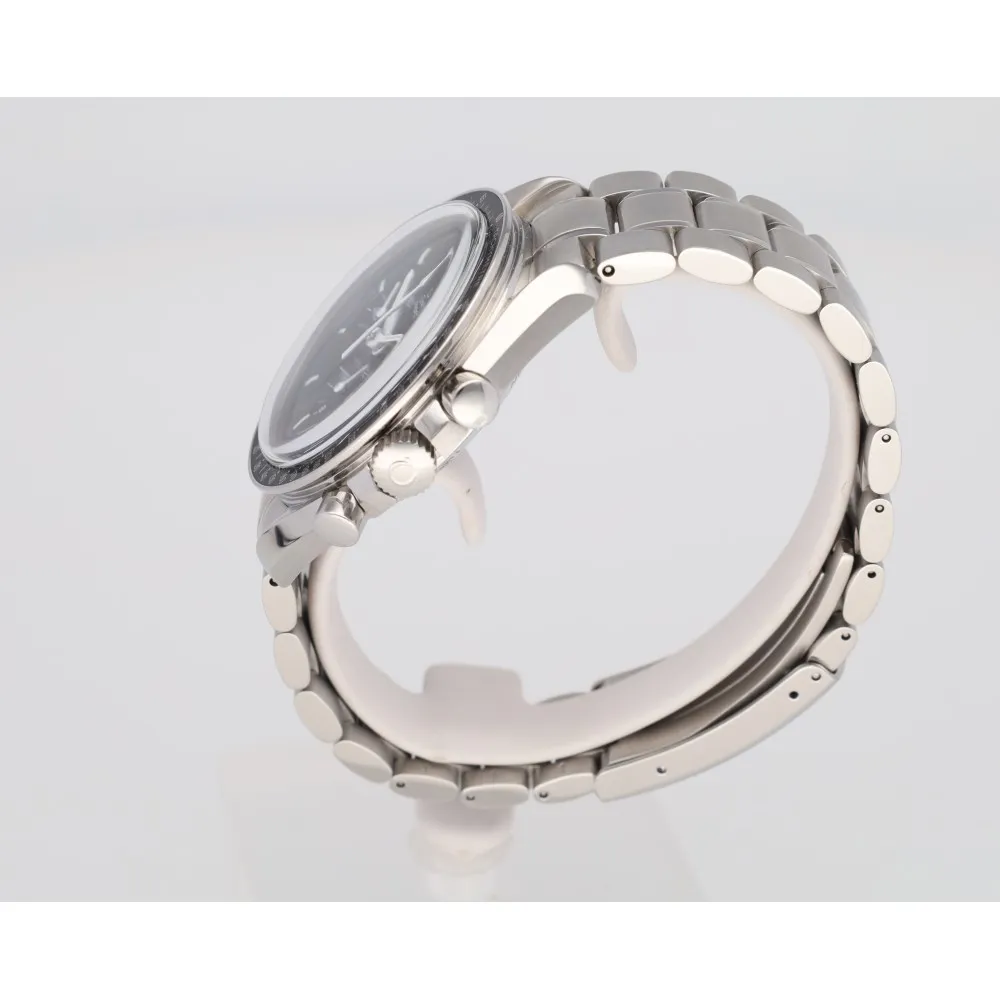 speedmaster-professional-moonwatch_4-28218-b1a72de1