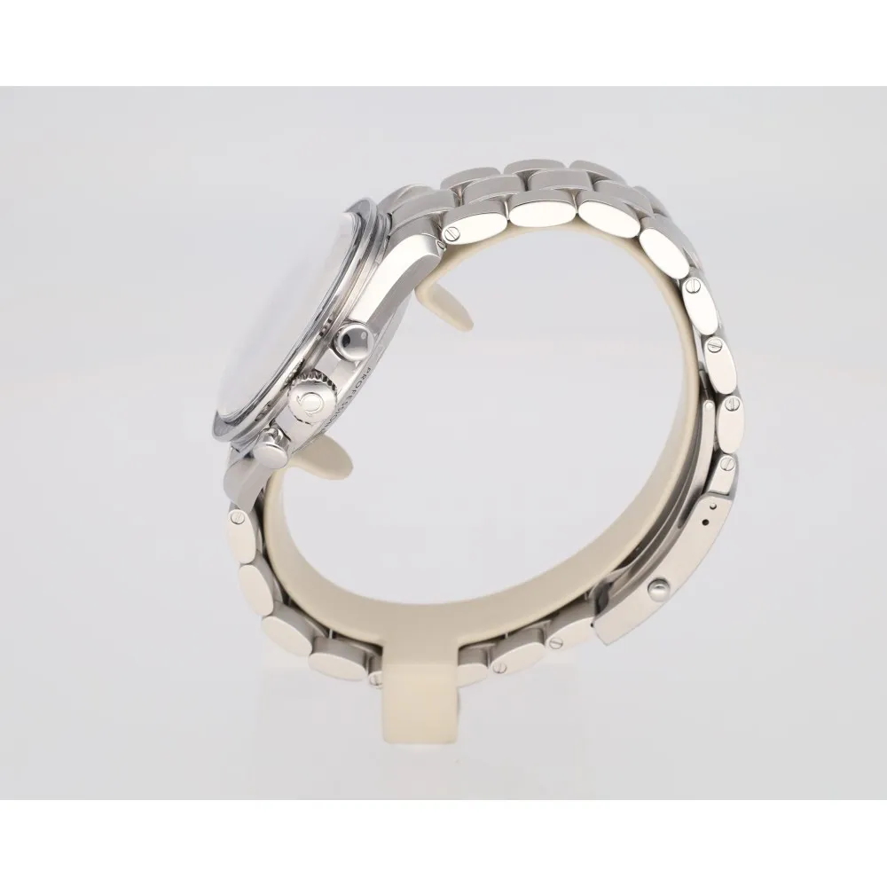 speedmaster-professional-moonwatch_4-29012-9795b6e6