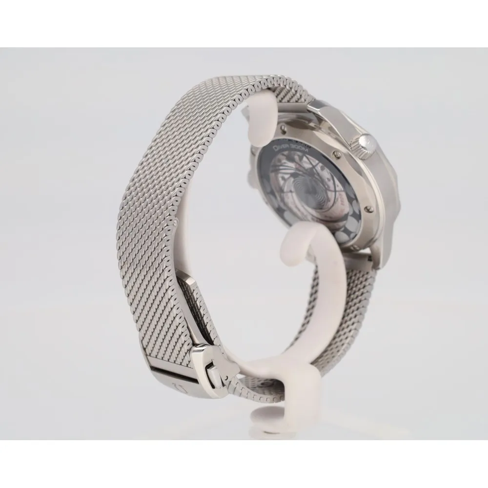 seamaster-diver-300-007-60eme-anniversaire_4-28757-f599ae9d