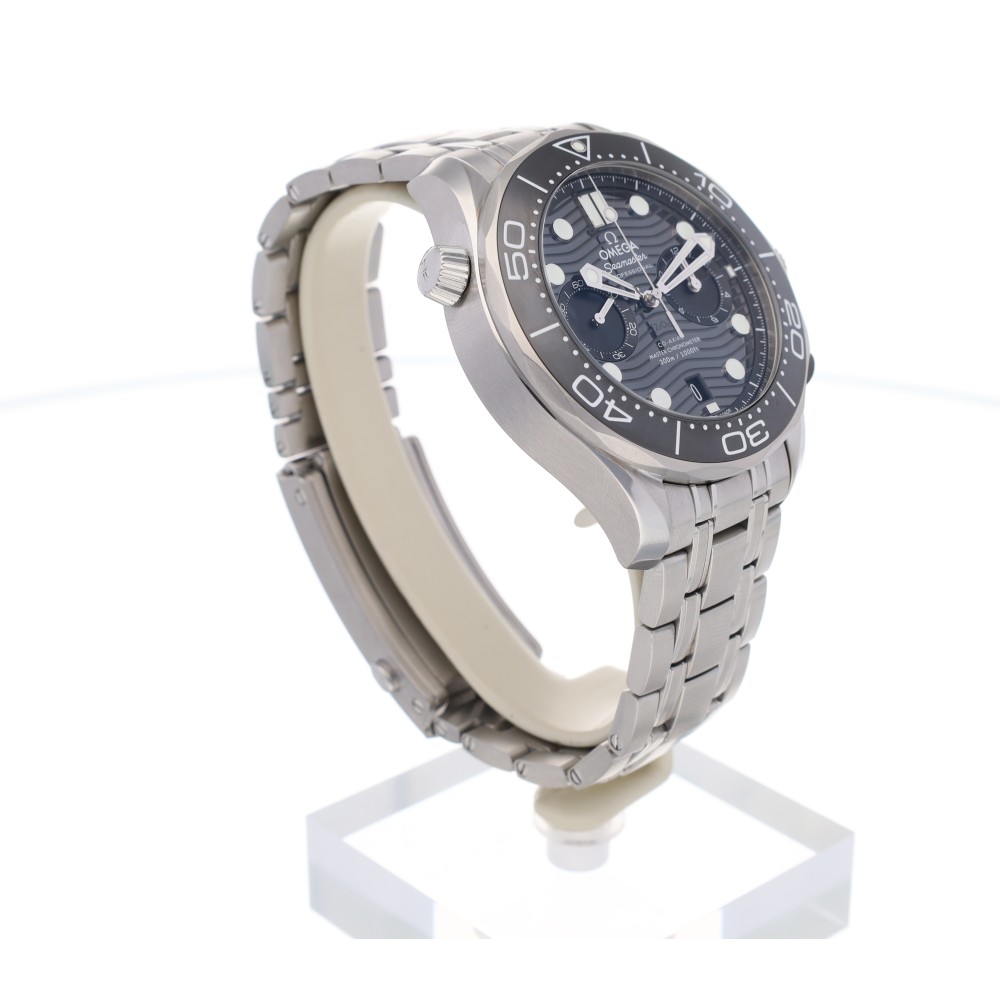 seamaster-diver-300-m-chronographe_4-20707-e19ad69c