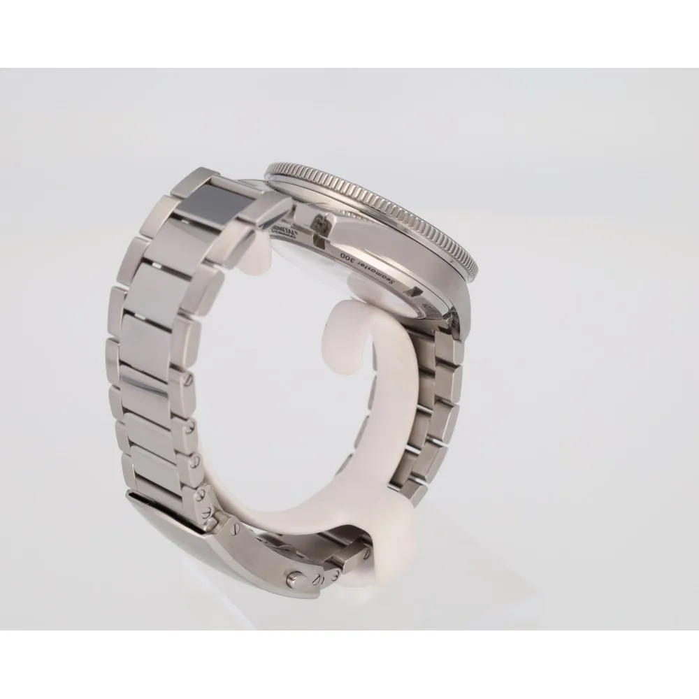 seamaster-300-titane_4-28963-4eb4e3e6