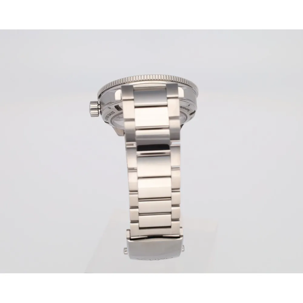 seamaster-300-titane_4-28963-bb3a6ec2