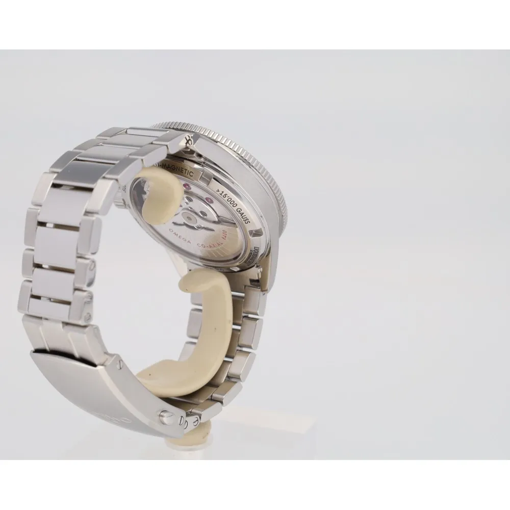 seamaster-300_4-26839-3ea3ba99