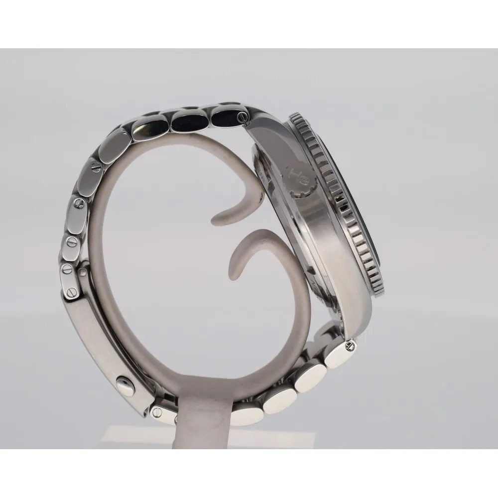 seamaster-600-planet-ocean_4-24303-0d244a3e