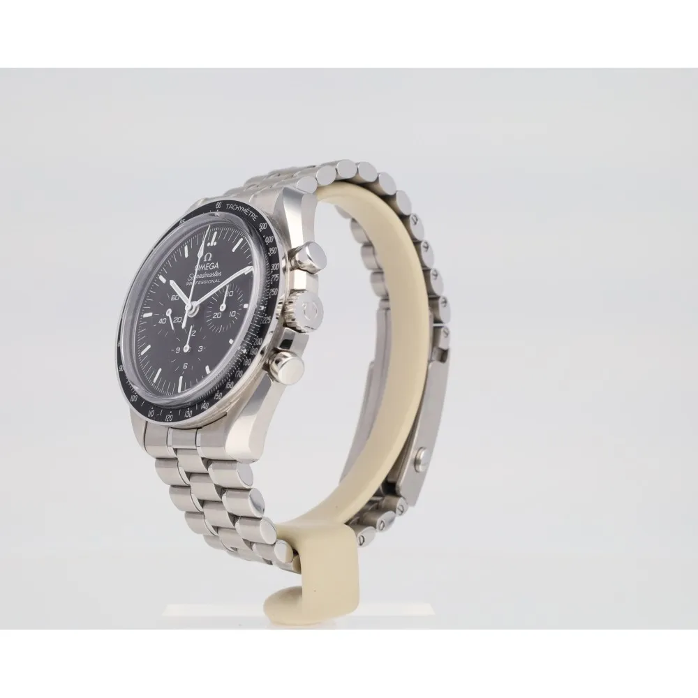 speedmaster-moonwatch_4-25628-7282d7fb
