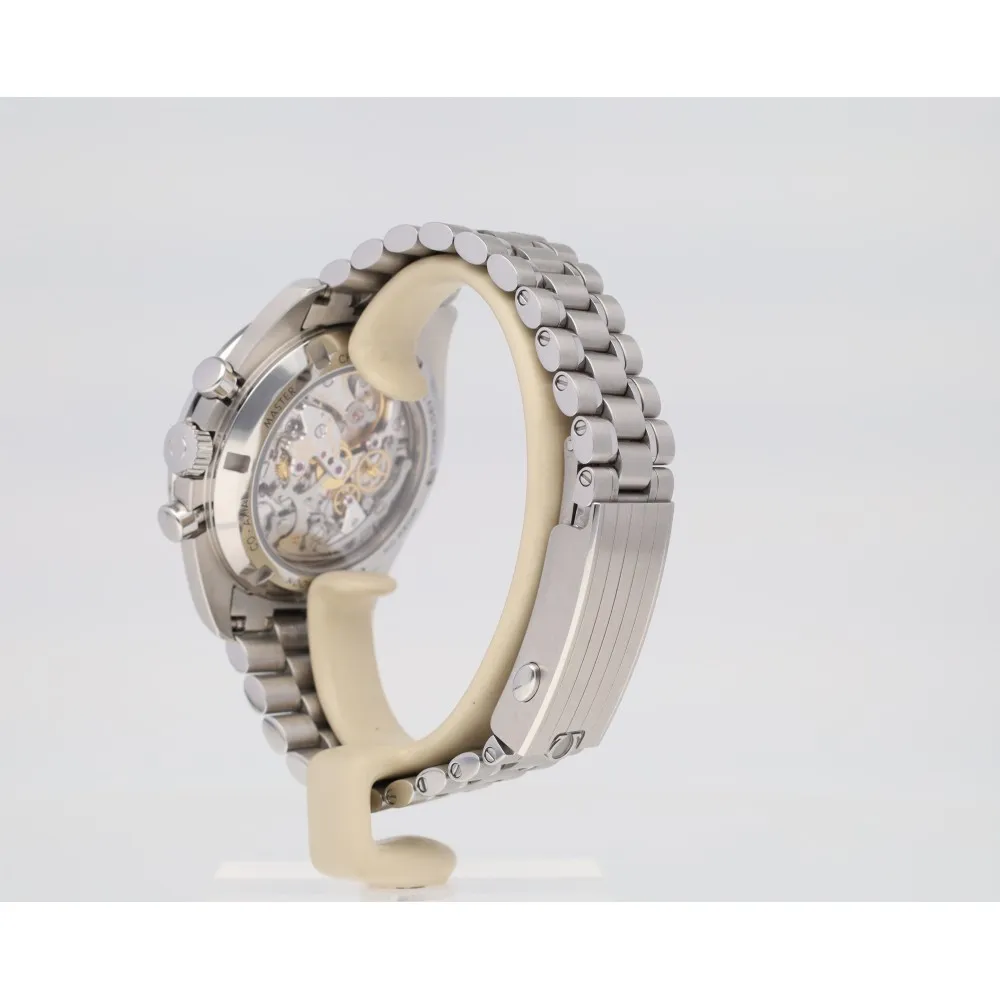 speedmaster-moonwatch_4-25628-d9e5b522