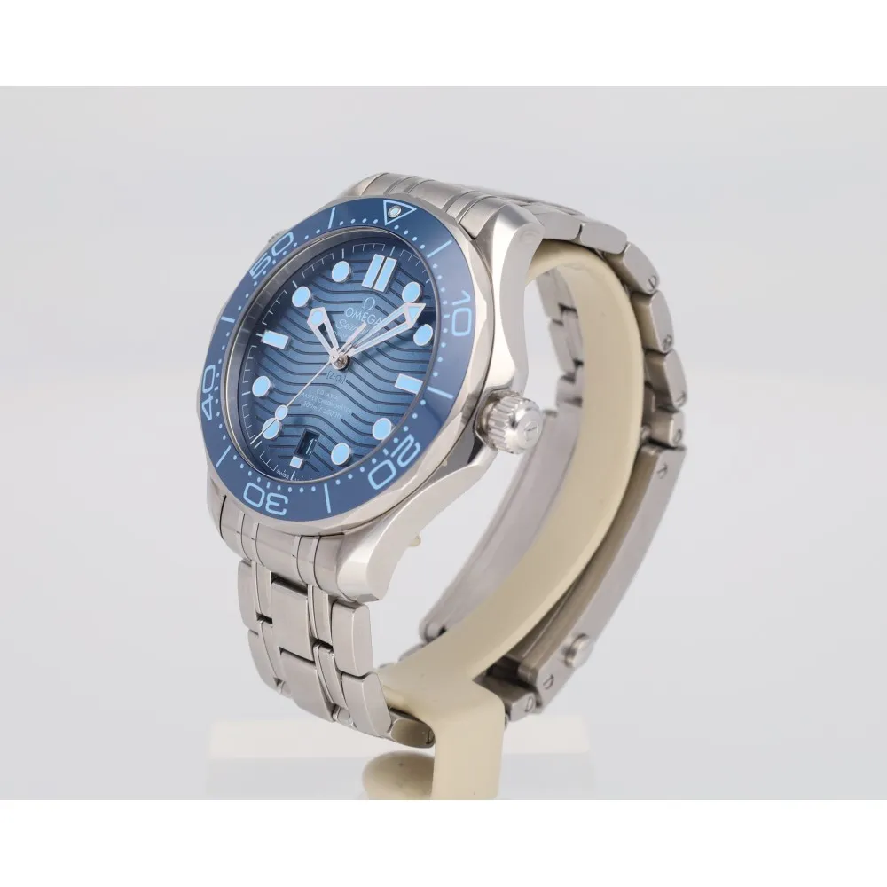 seamaster-300-summer-blue_4-24868-00625774