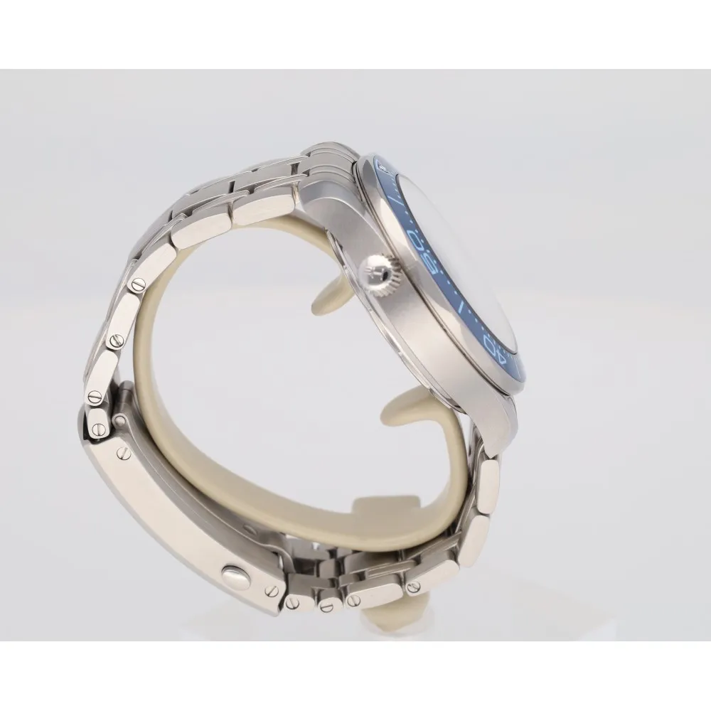 seamaster-300-summer-blue_4-24868-11c79dbc