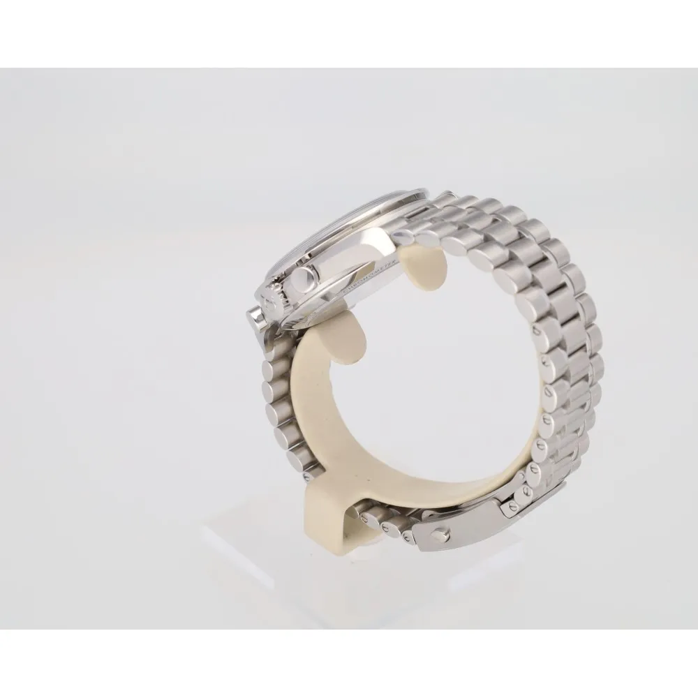 speedmaster-moonwatch-42_4-27674-aa92b1b8