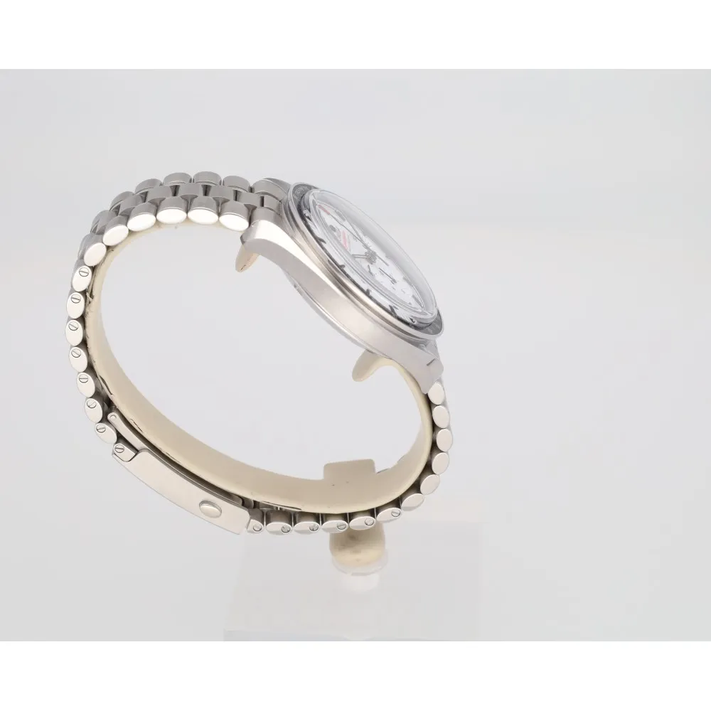 speedmaster-moonwatch-42_4-27674-d54cdcbe