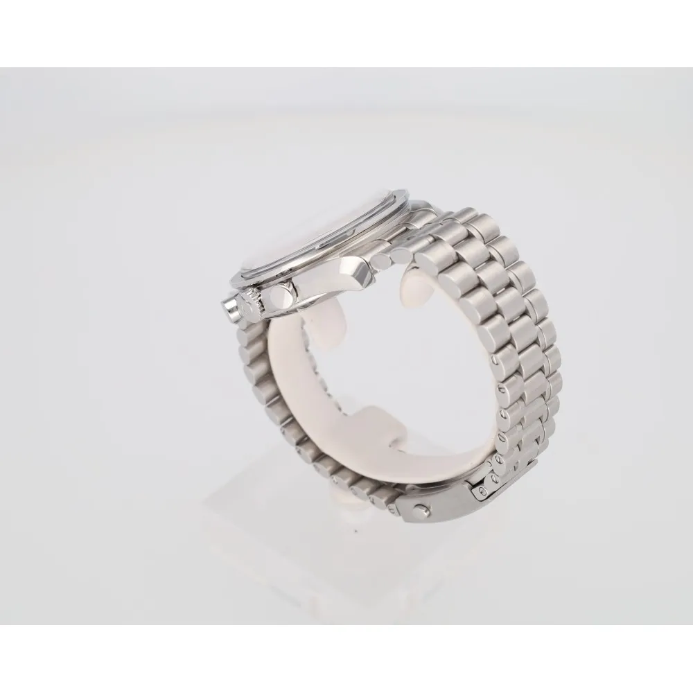 speedmaster-moonwatch_4-30520-2963a77d
