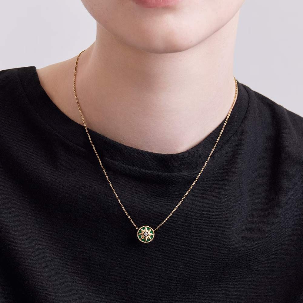 collier-rose-des-vents-malachite_JRDV95051-0000-163329