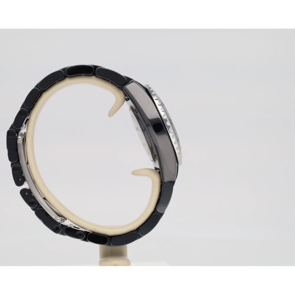 j12-33_4-26682-0def7252