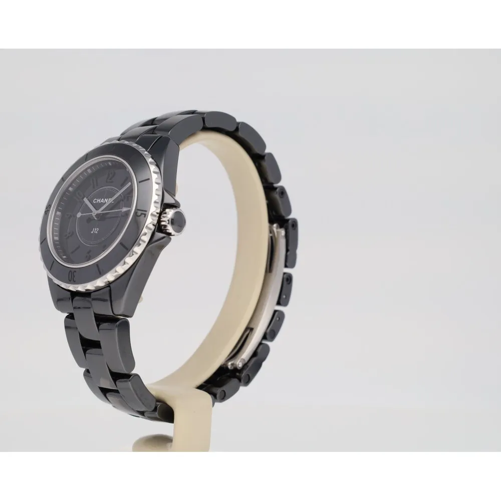 j12-33_4-26682-73811b99