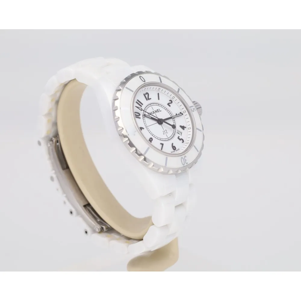 j12-33_4-27778-a6569af3