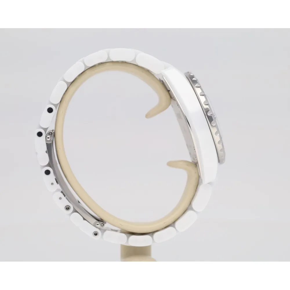 j12-33_4-28366-bcd2d404