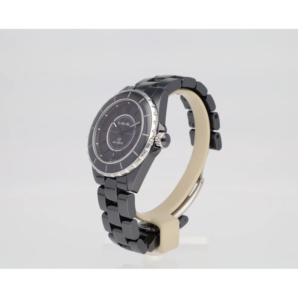 j12-38-black-intense_4-27434-f8c9eb5f