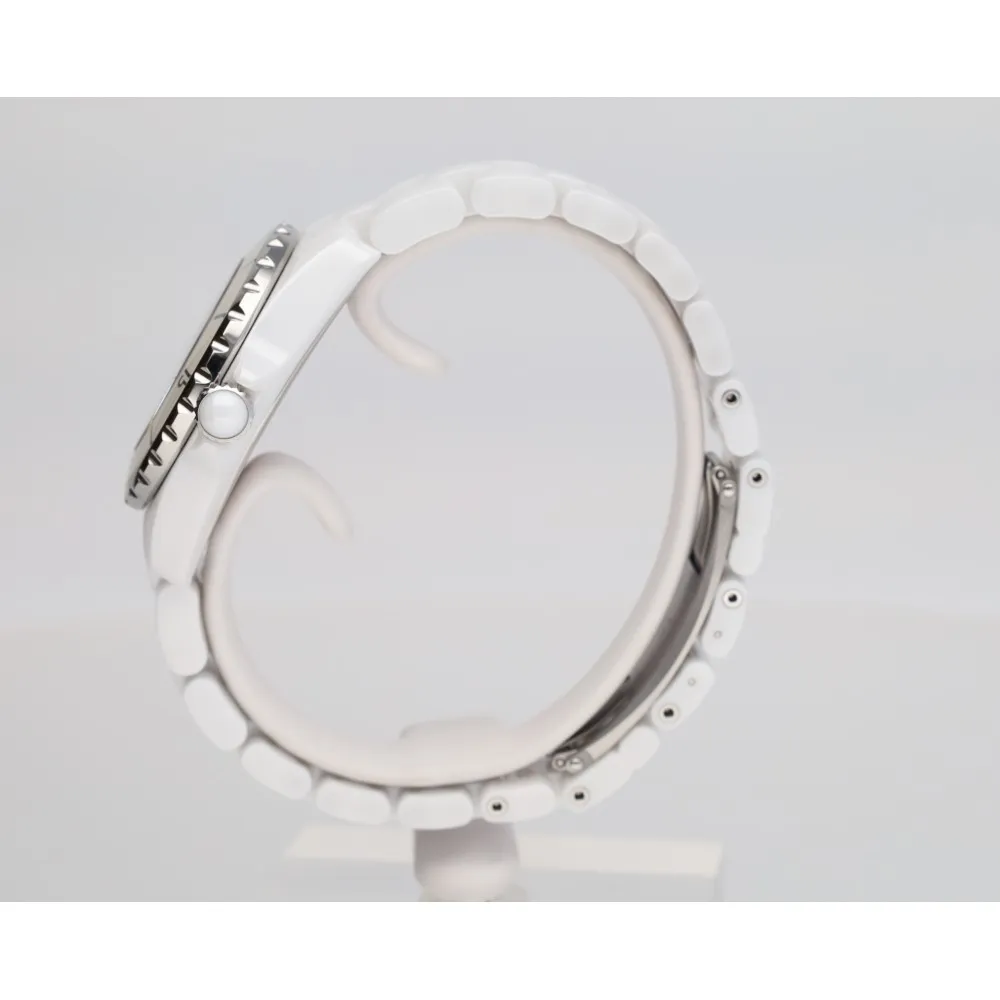 j12-33_4-27779-73c1d01a