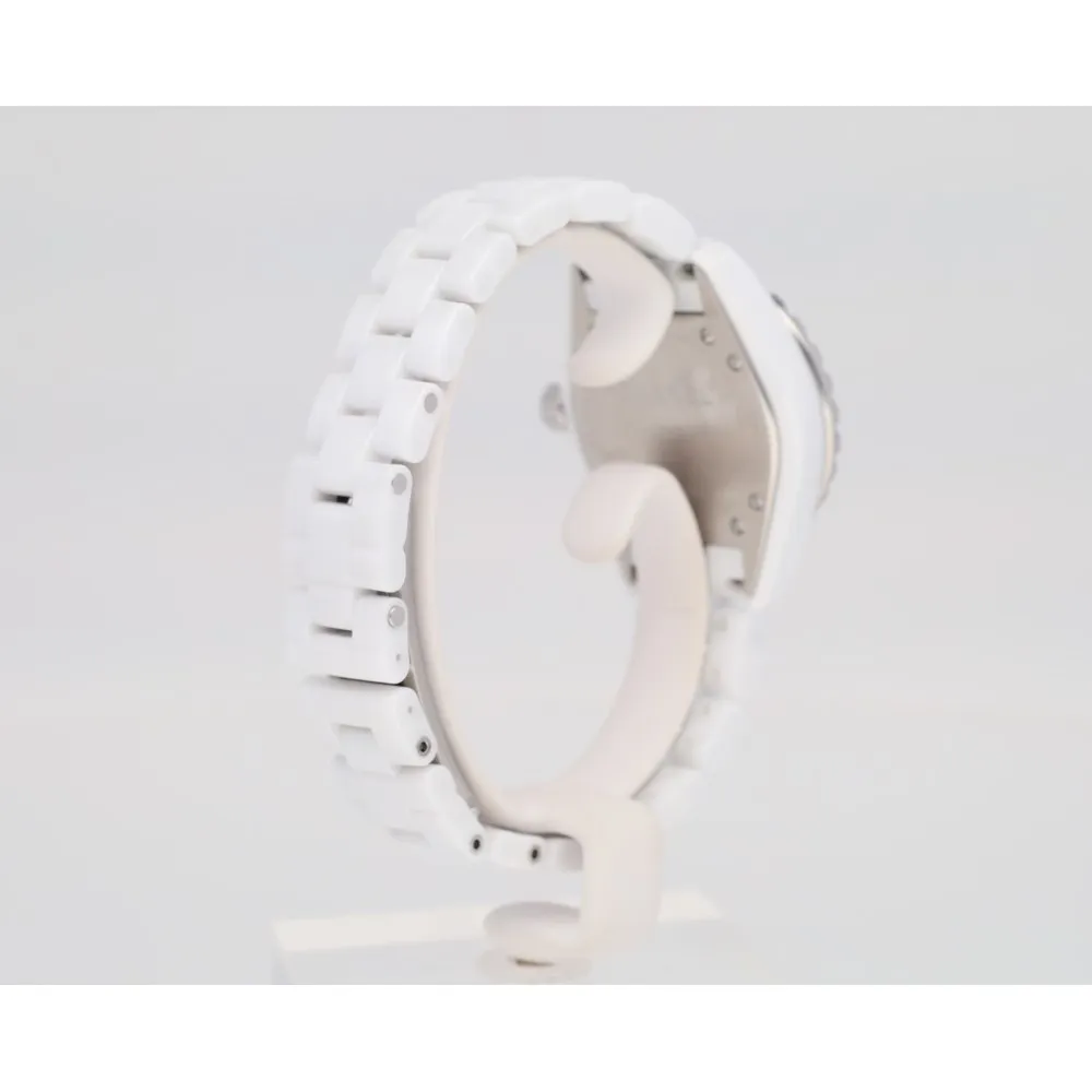 j12-33_4-27985-f77eff47