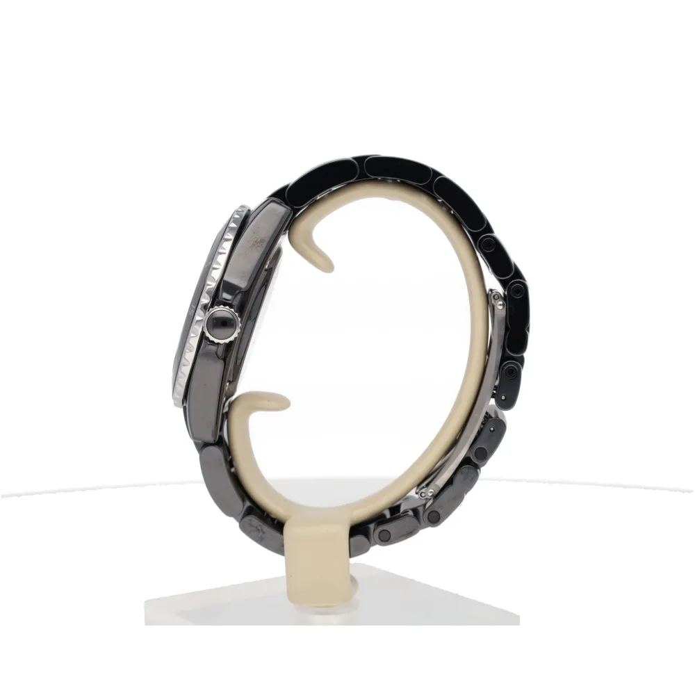 j12-38_4-26947-6a48a8d4