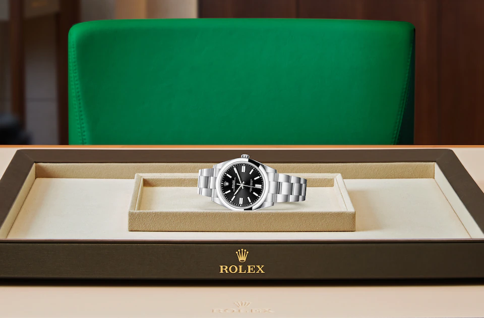 Rolex Oyster Perpetual M124300-0002 M124300-0002_09_presentation-tray-landscape.png
