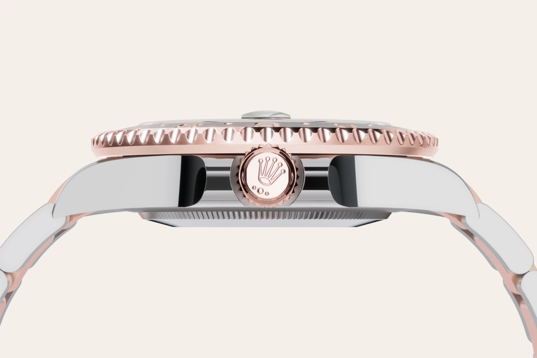 m126711chnr-0002-material.webp